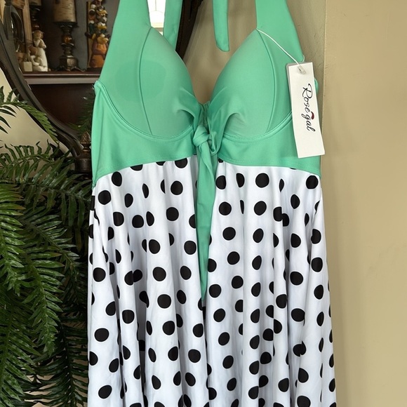 Brand New Rosegal Plus Size Swim Tankini Top Flowy Halter Green w/ Polka Dots - Picture 5 of 16